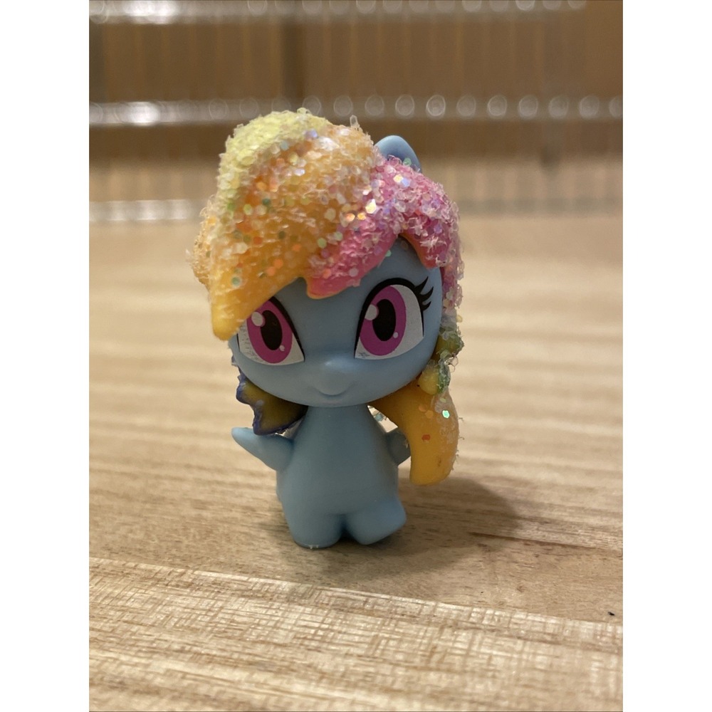 My Little Pony Glitter Cutie Rainbow Dash 1.75" - Picture 2 of 4